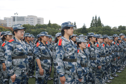 b8936dd37bde427a90b7904d5acc7dcf.jpg 站军姿_副本.jpg