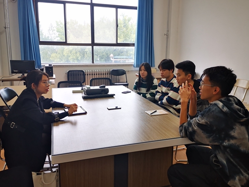 6fc0f21745cc4d6bb0c728eab50ad3ef.jpg 交流现场_副本_副本.jpg