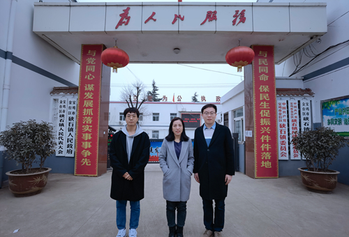 418392eabfc24d4fa495a0fa7fa02c44.jpg 合影_副本.jpg