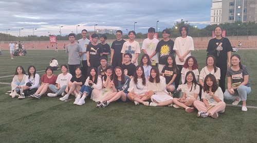 0490d8fbb4094414b8f057f75e32b273.jpg 班会照片.jpg