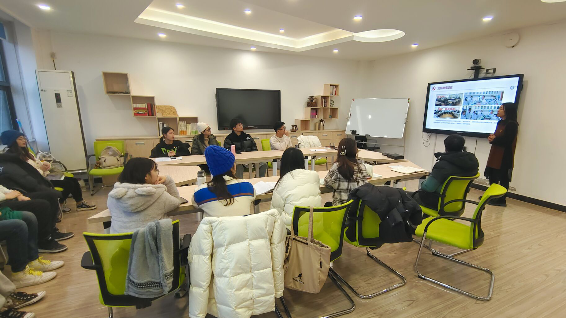 f56ee745fbef4dc1a596b32899854a1c.jpg f56ee745fbef4dc1a596b32899854a1c.jpg