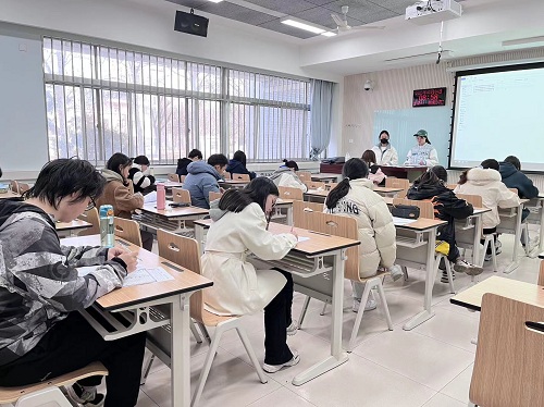 d9f9a42fdff34146a2744fddfd395f37.jpg 模考现场.JPG